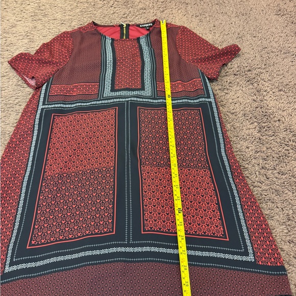 Express Red Geometric Shift Dress Short Sleeve Lace Size XS - Picture 7 of 8